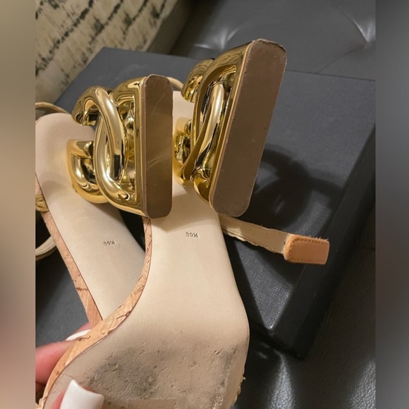 Dolce & Gabbana Beige Raffia Logo Heels - Picture 4 of 5